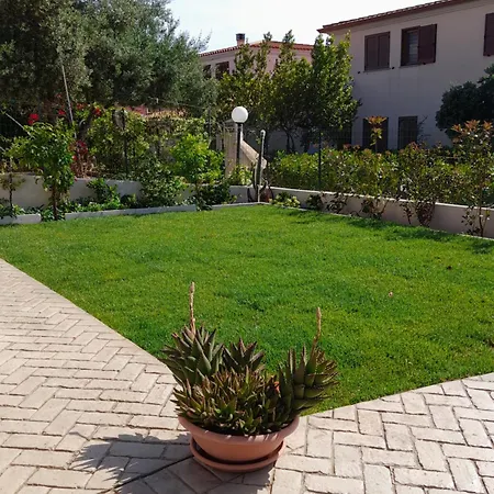 Smeraldo Con Giardino *